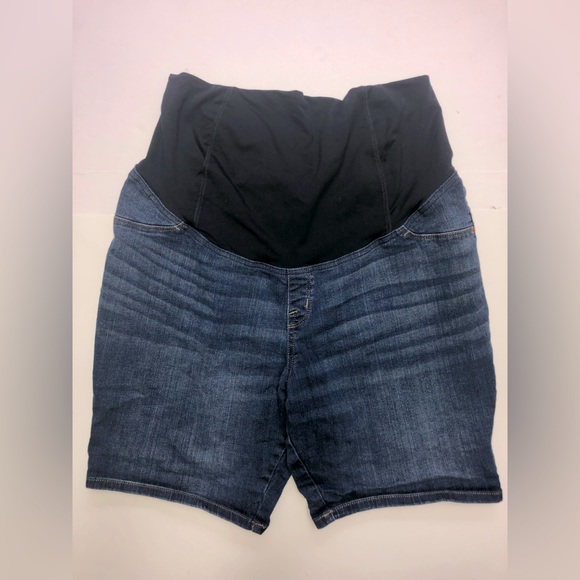 Isabel Maternity by Ingrid & Isabel Shorts Isabella Maternity